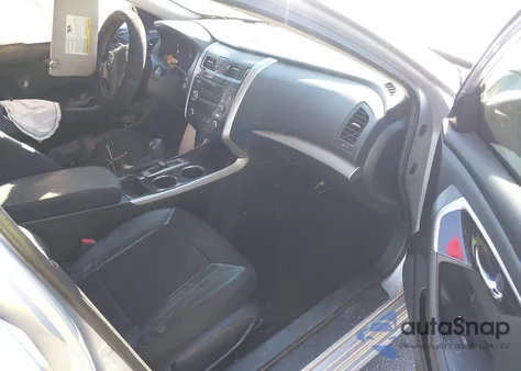 2015 Nissan Altima 2.5 S from USA, damaged, VIN 1N4AL3AP7FN375183